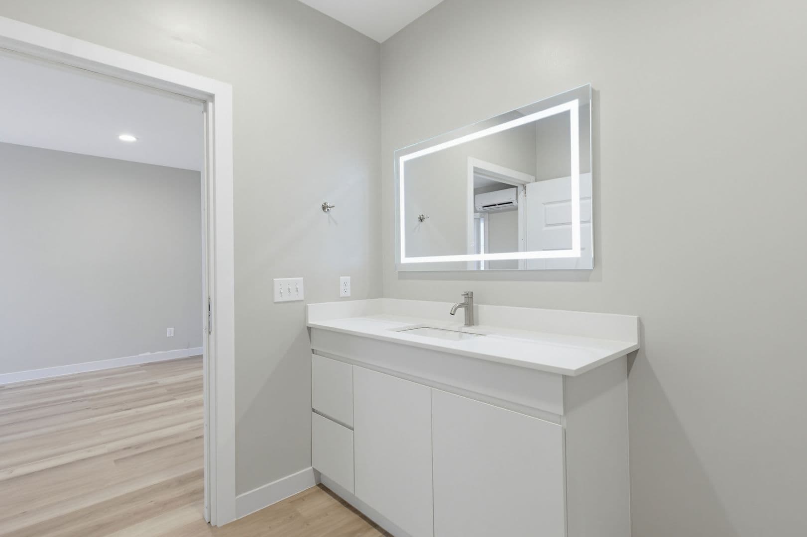 Franklin Apartment: 230 East Central Street