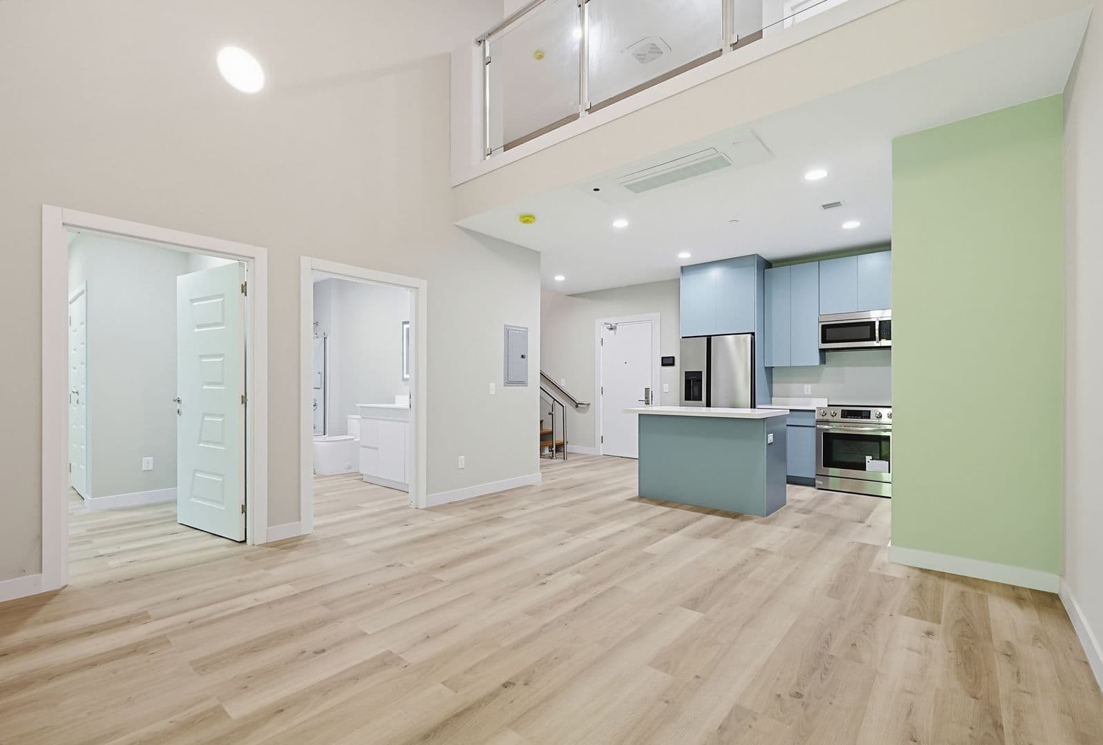 Franklin Apartment: 230 East Central Street