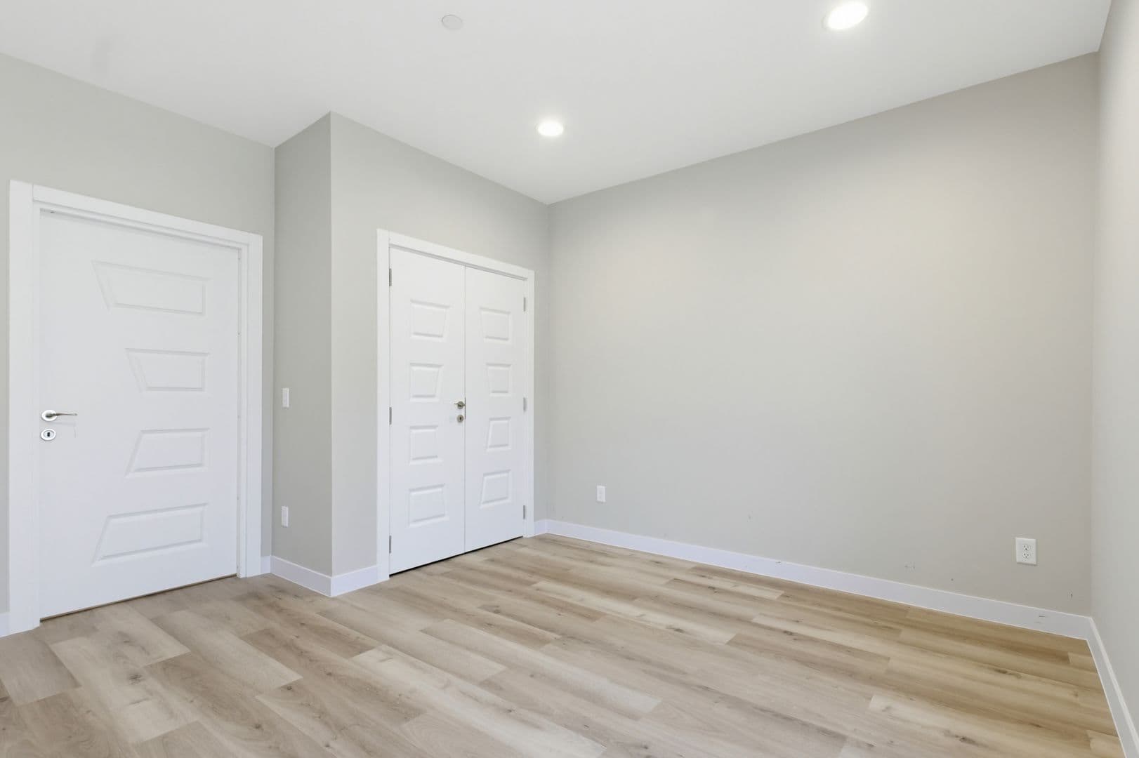 Franklin Apartment: 230 East Central Street