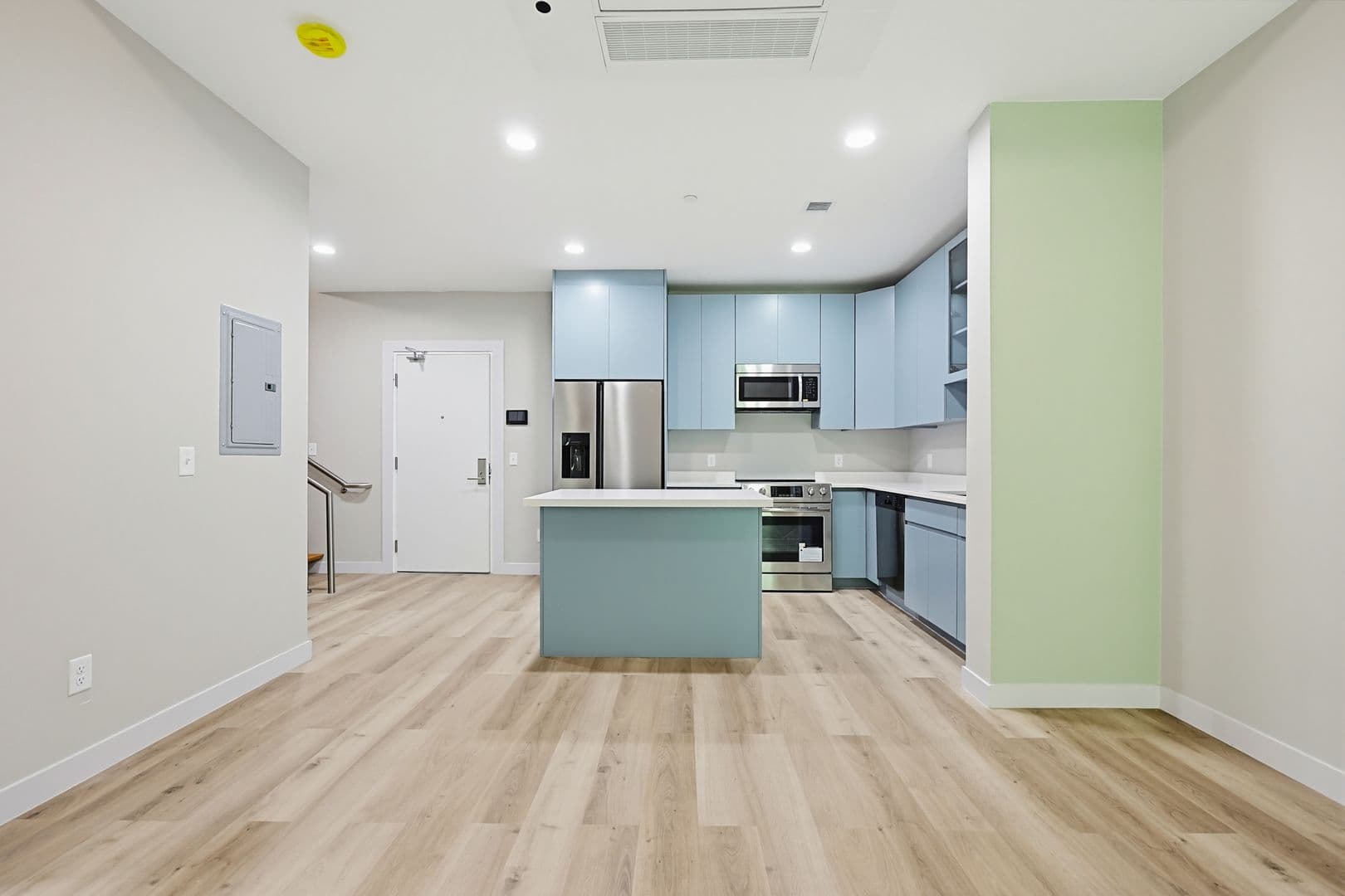 Franklin Apartment: 230 East Central Street