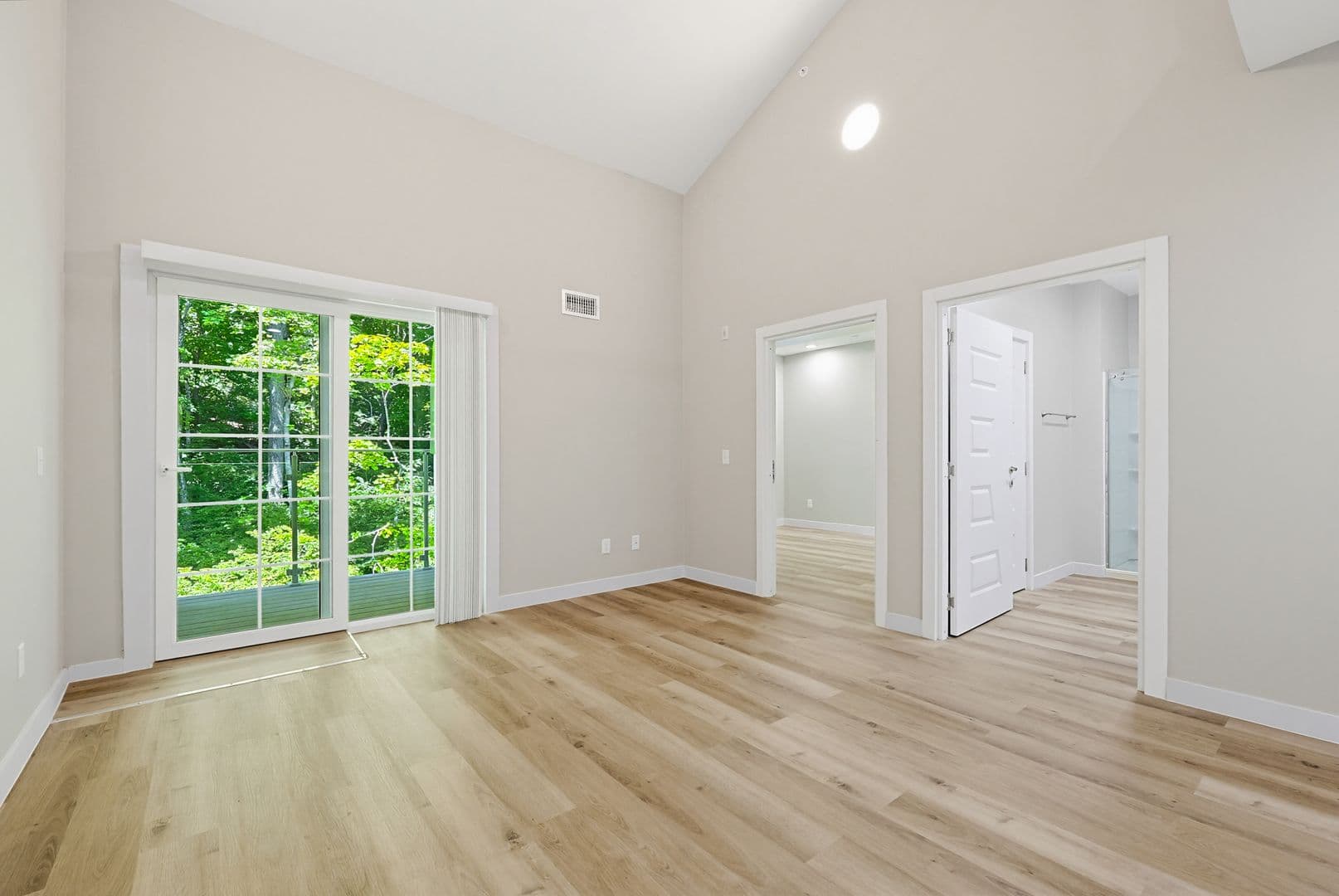Franklin Apartment: 230 East Central Street