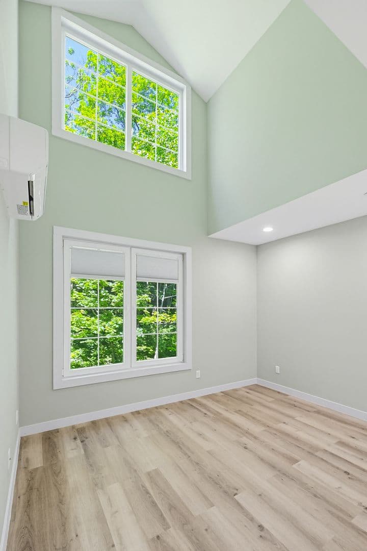 Franklin Apartment: 230 East Central Street