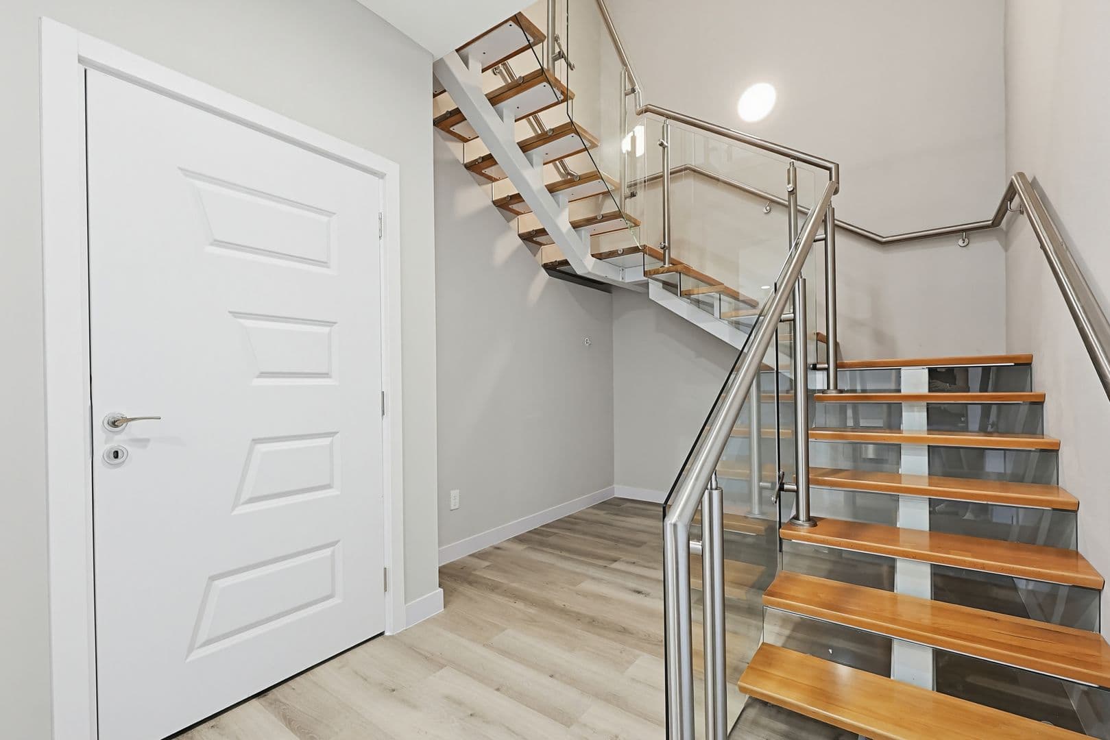Franklin Apartment: 230 East Central Street