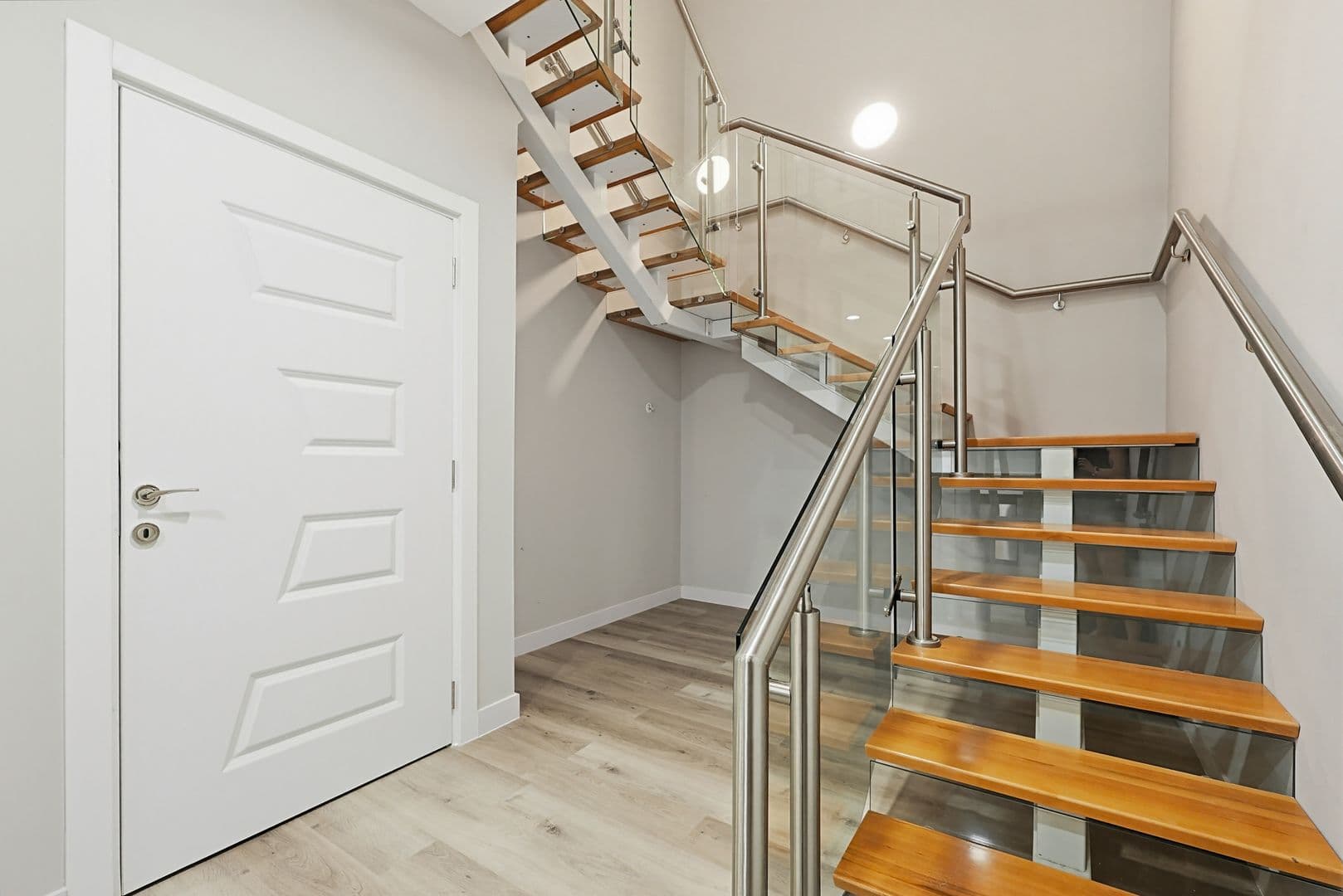 Franklin Apartment: 230 East Central Street