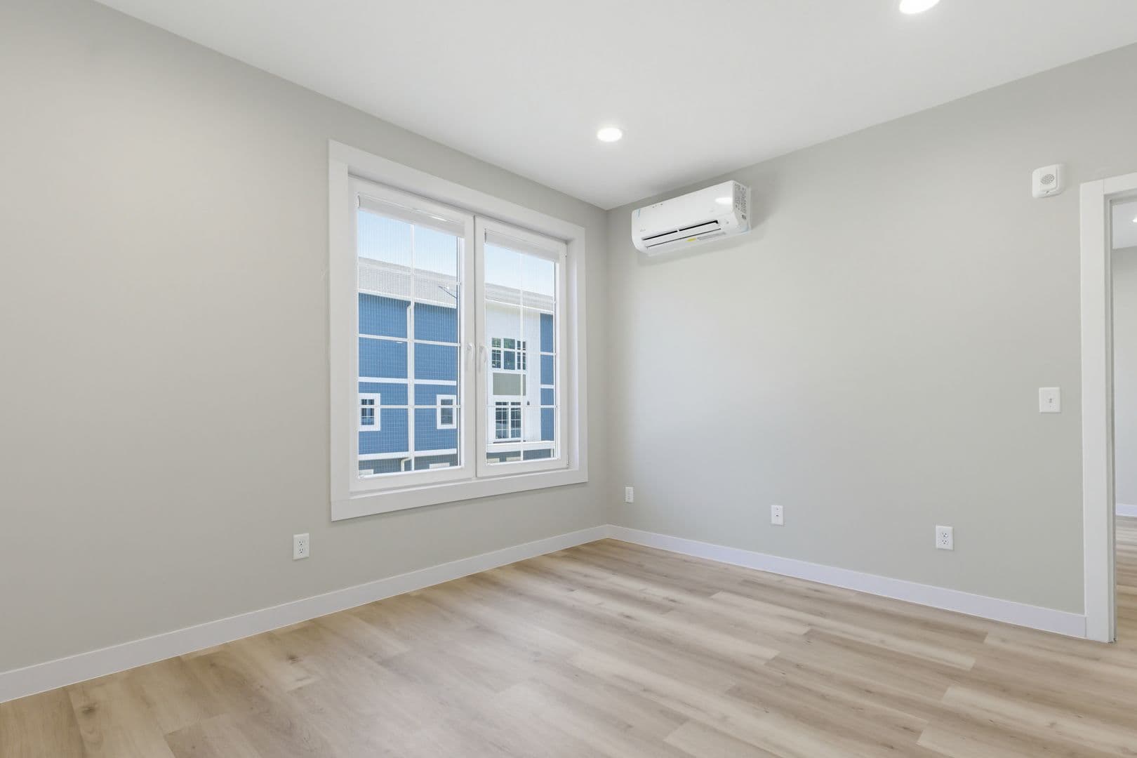 Franklin Apartment: 230 East Central Street