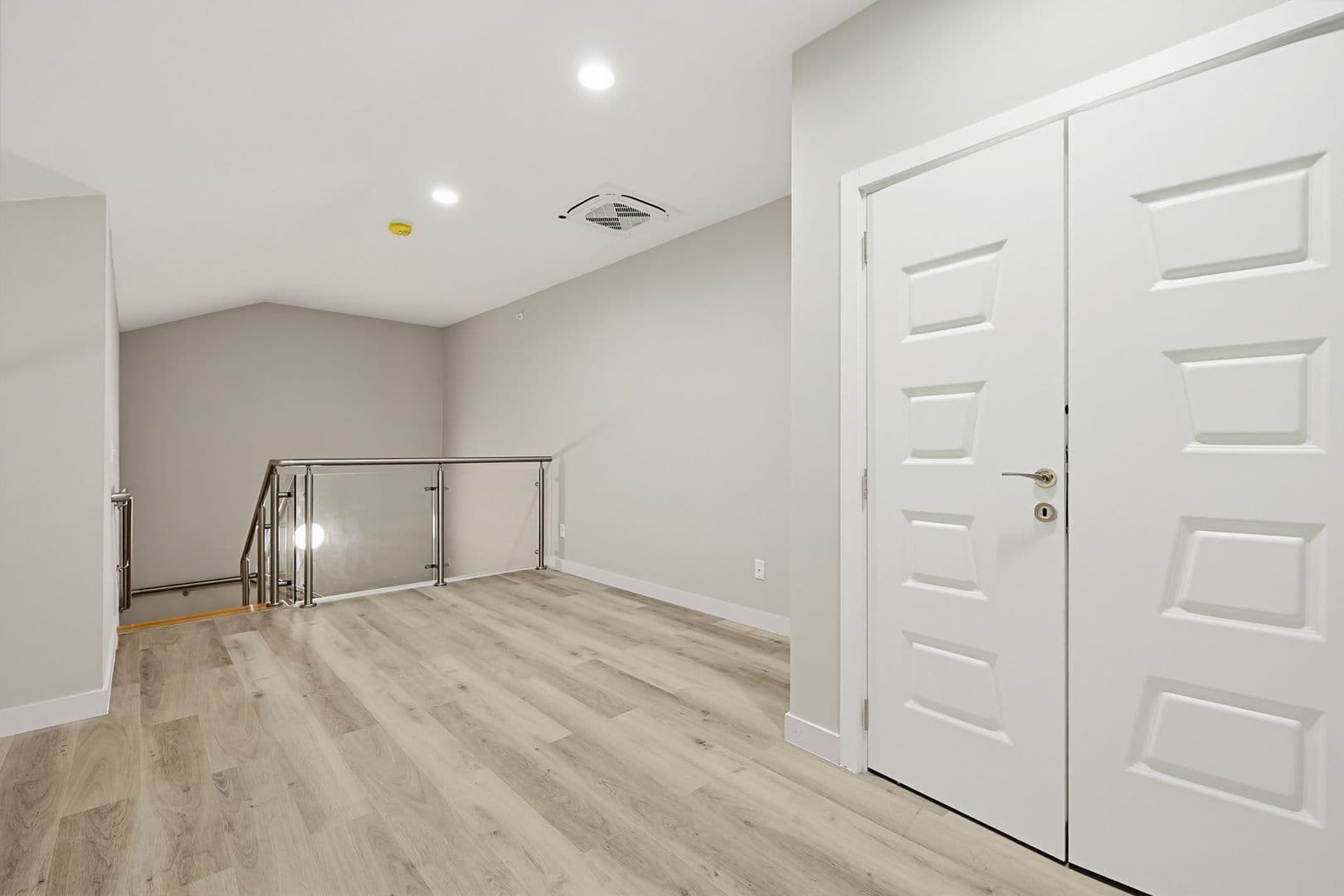 Franklin Apartment: 230 East Central Street