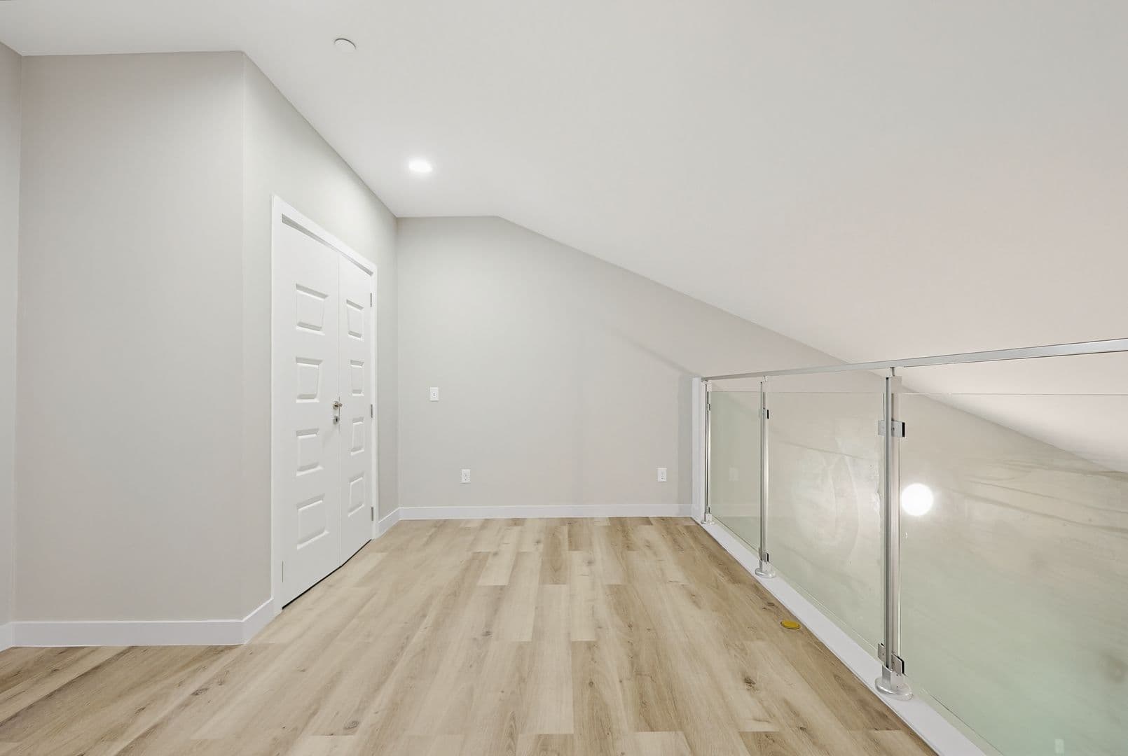 Franklin Apartment: 230 East Central Street