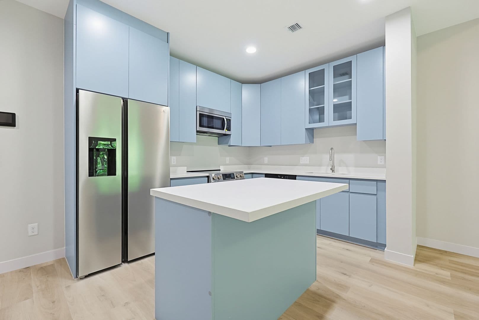 Franklin Apartment: 230 East Central Street