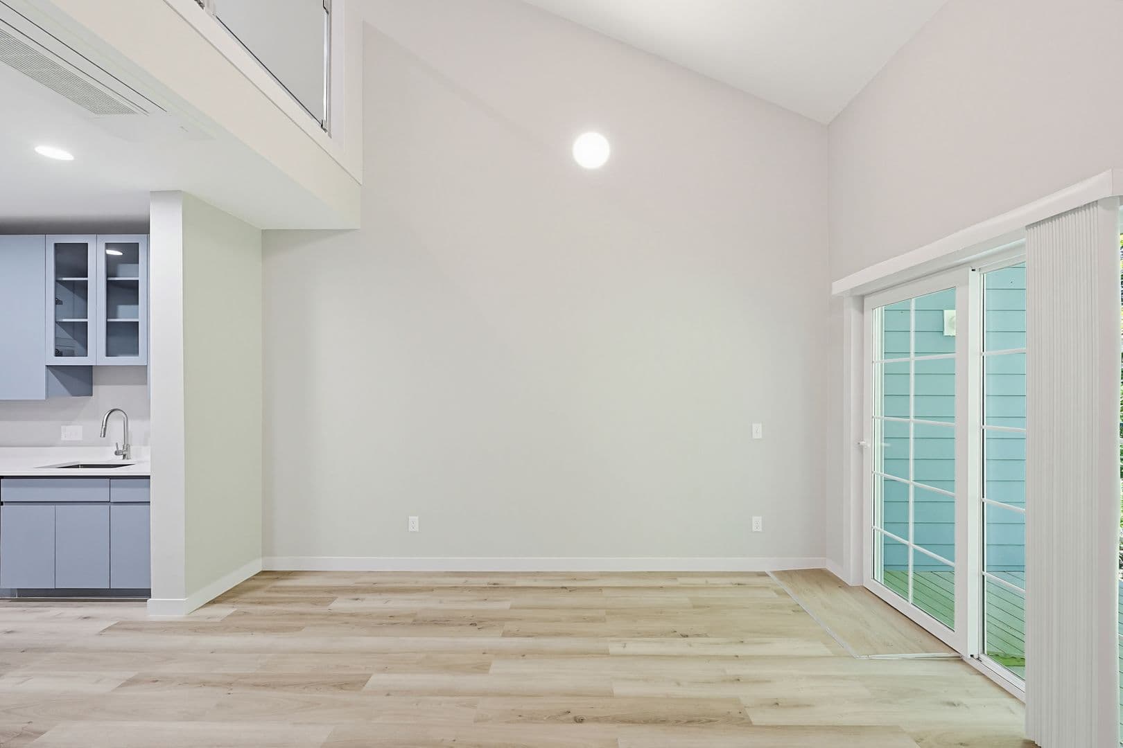 Franklin Apartment: 230 East Central Street