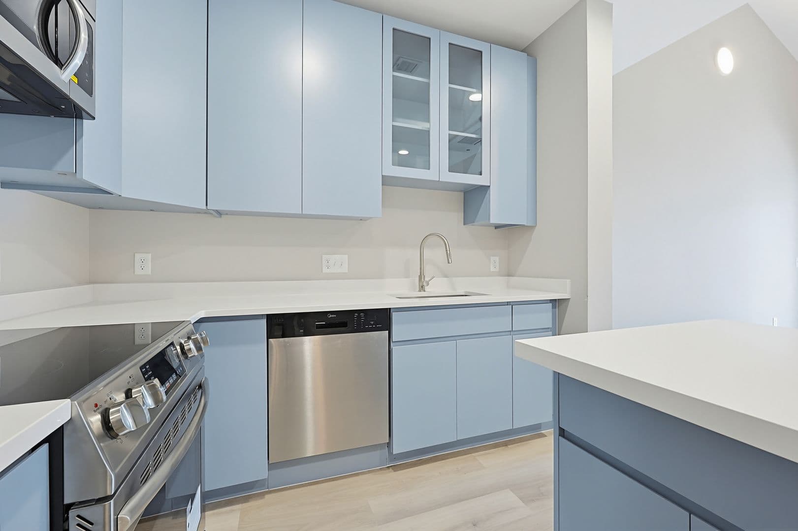Franklin Apartment: 230 East Central Street