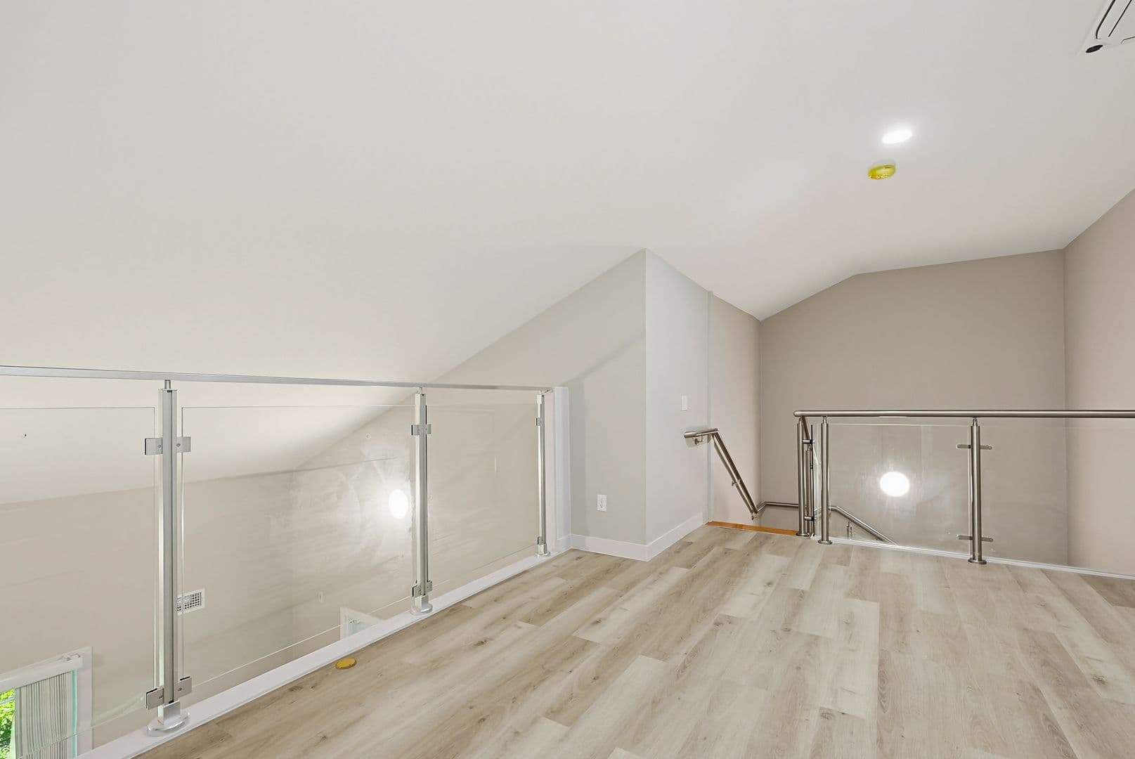 Franklin Apartment: 230 East Central Street