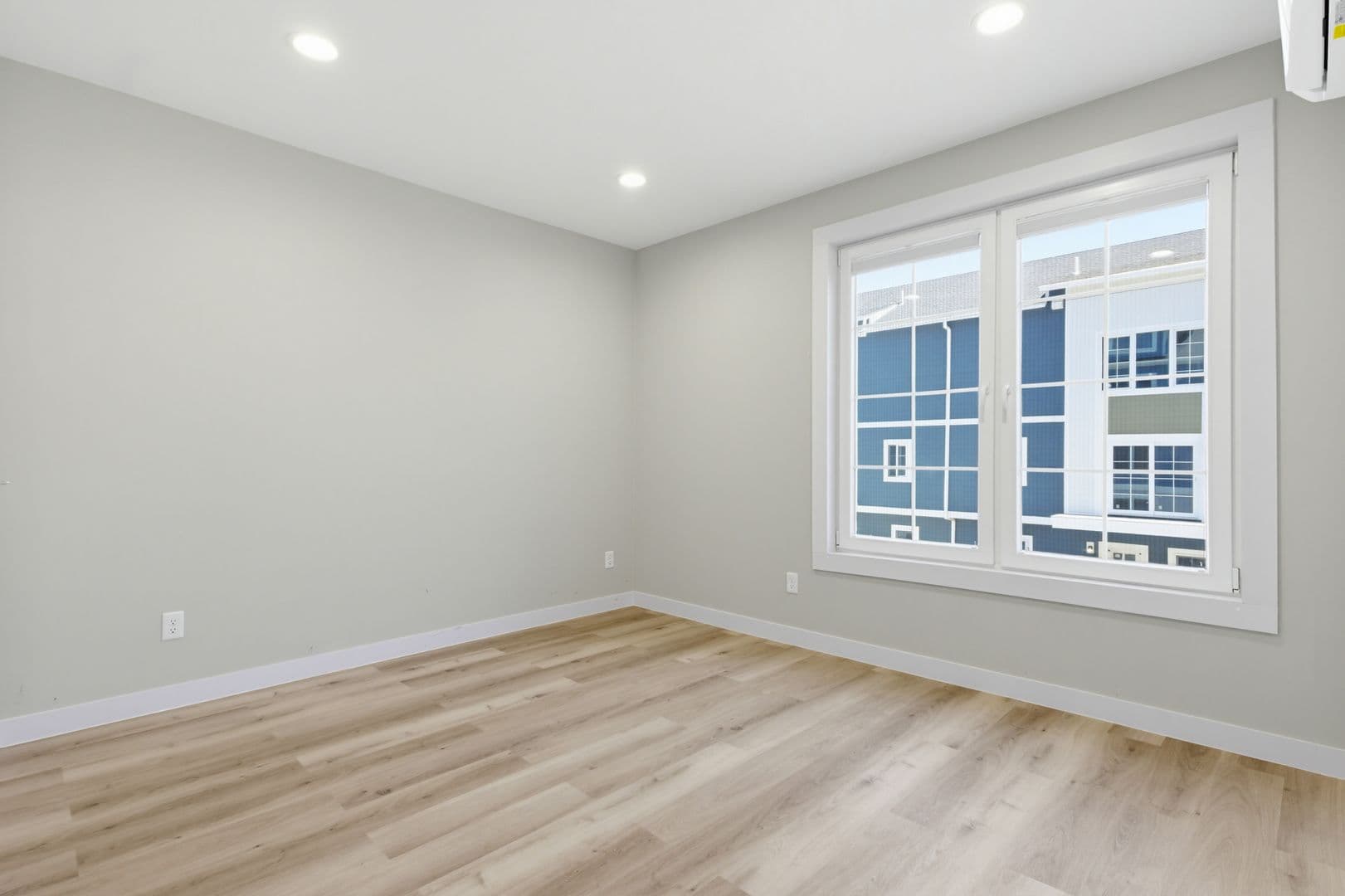 Franklin Apartment: 230 East Central Street