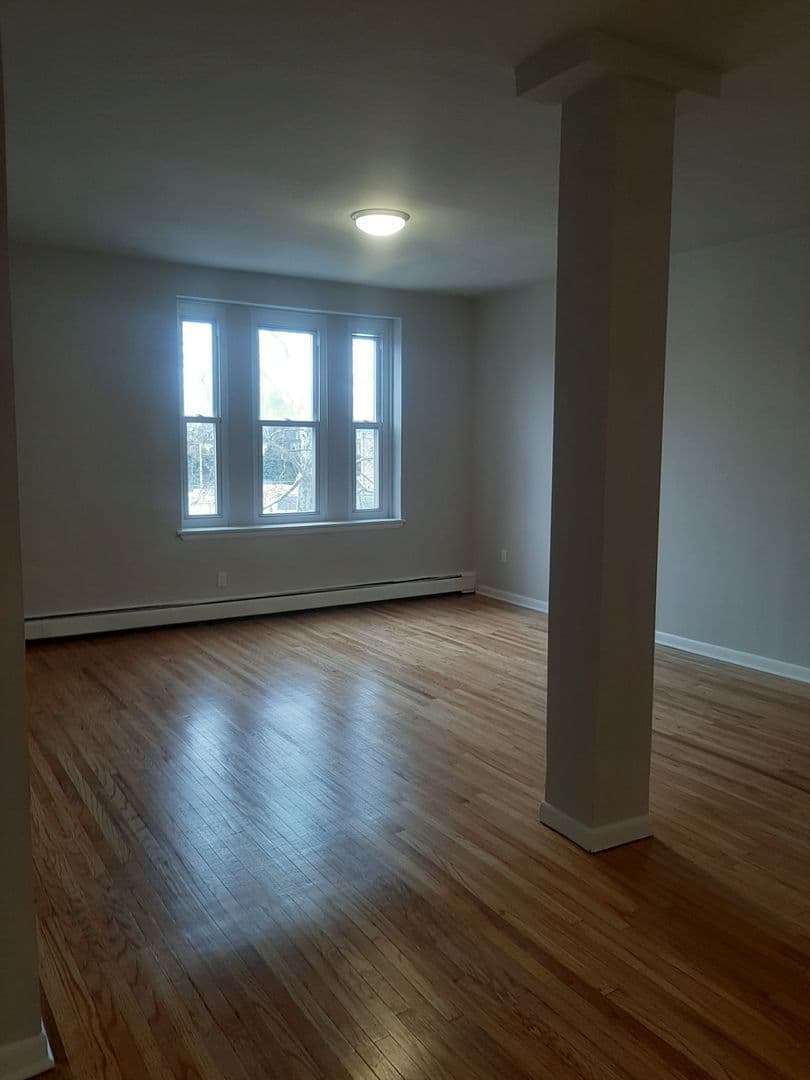 Philadelphia Apartment: 801 South 47th Street