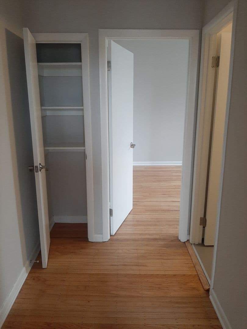 Philadelphia Apartment: 801 South 47th Street
