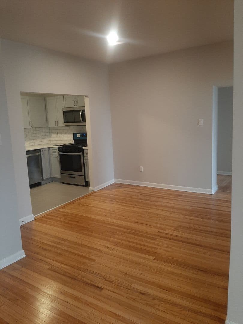 Philadelphia Apartment: 801 South 47th Street
