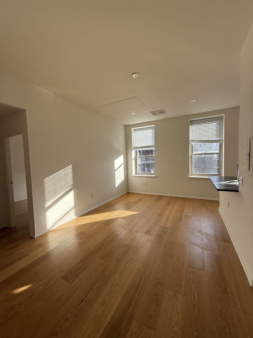 Philadelphia Apartment: 829 Spruce Street
