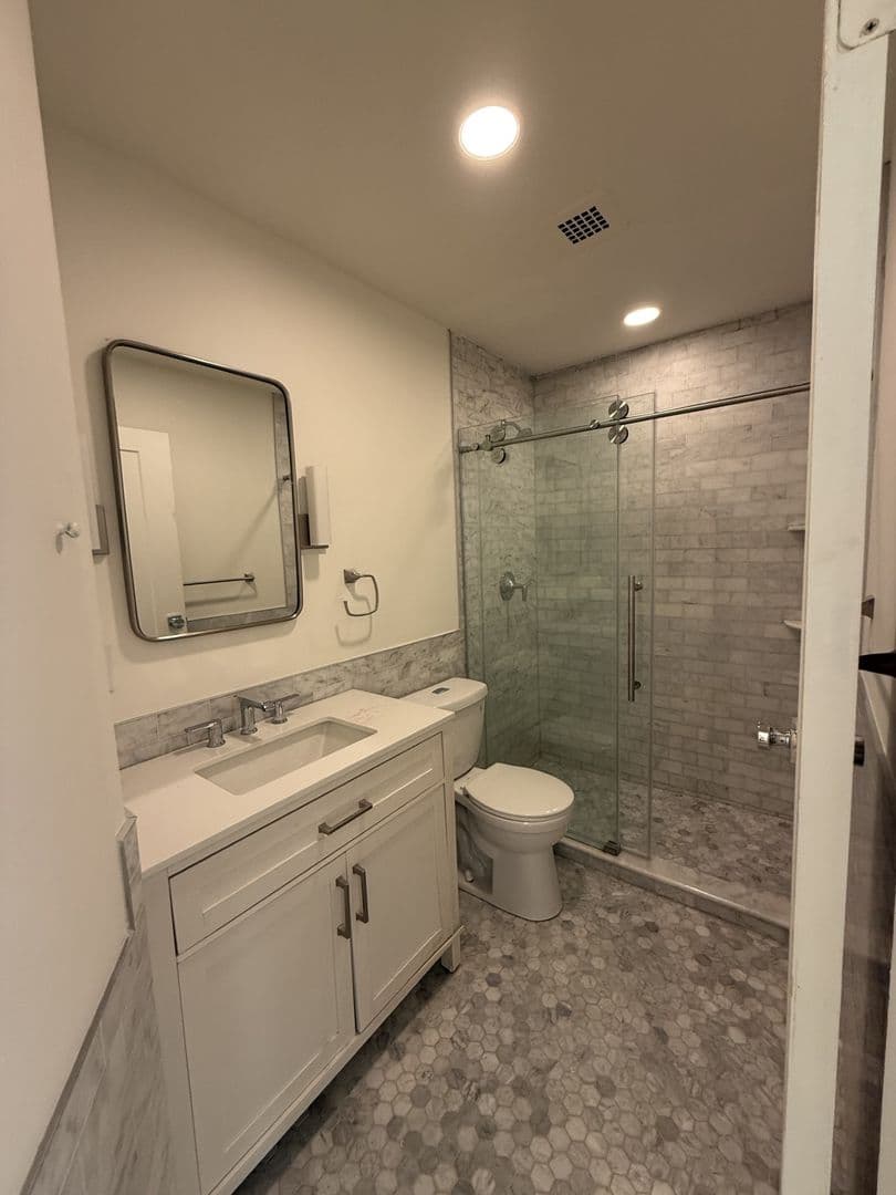 Philadelphia Apartment: 829 Spruce Street
