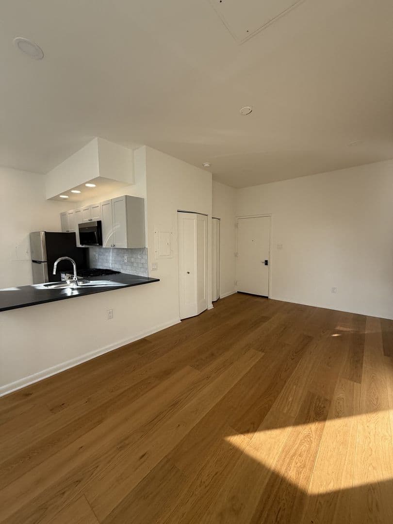 Philadelphia Apartment: 829 Spruce Street