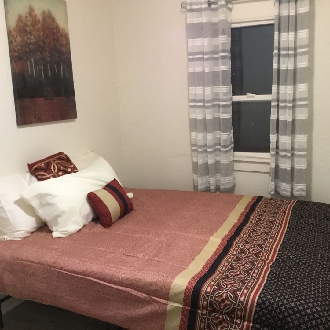 Kellogg Apartment: 411 Main, Unit 3