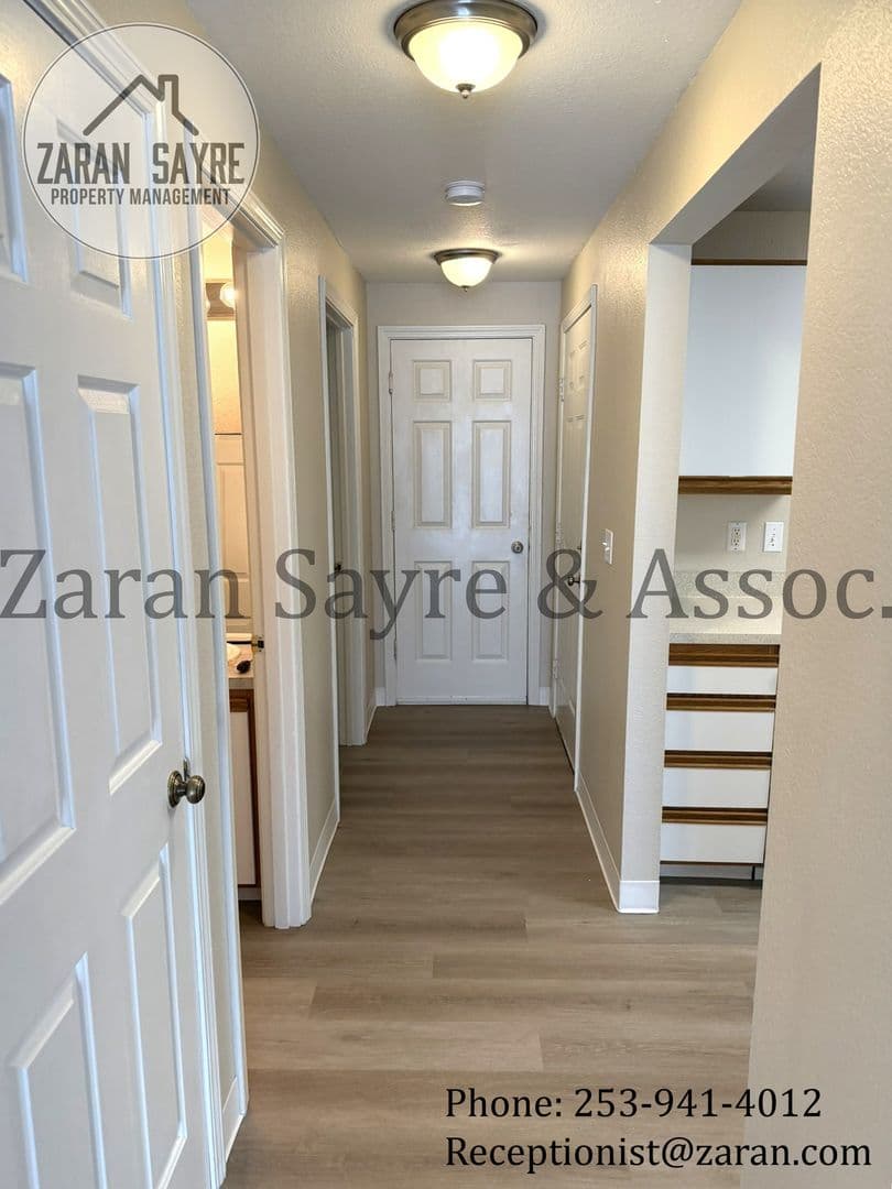 Buckley Apartment: Colonial Circle Townhomes