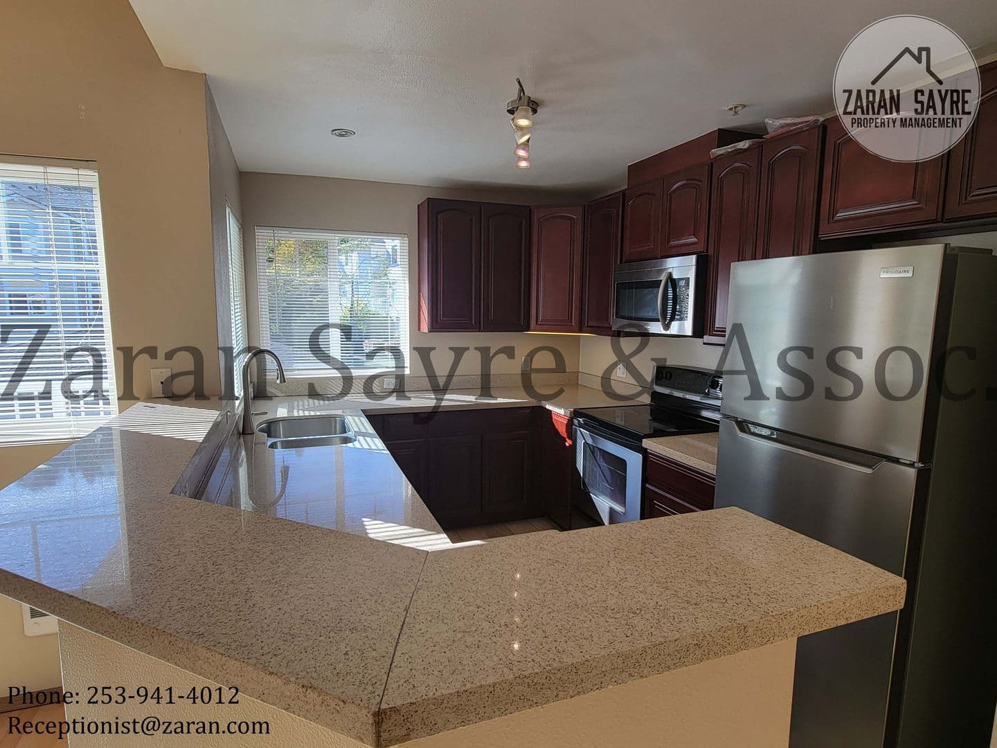 Kent Condo: 22102 42nd Ave S #202