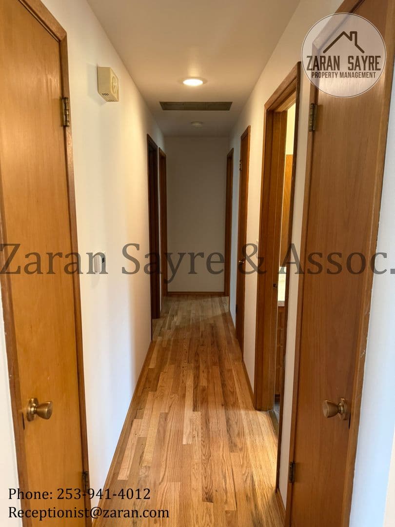 Federal Way House: 3903 South 325th Place