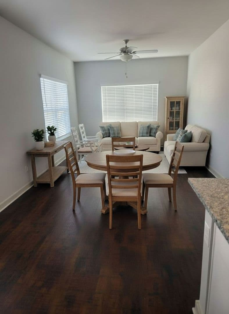 Clayton Apartment: 37 Bynum St