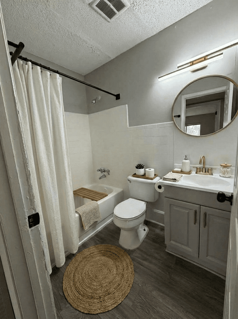 Austell Apartment: 6970 Shenandoah Trail