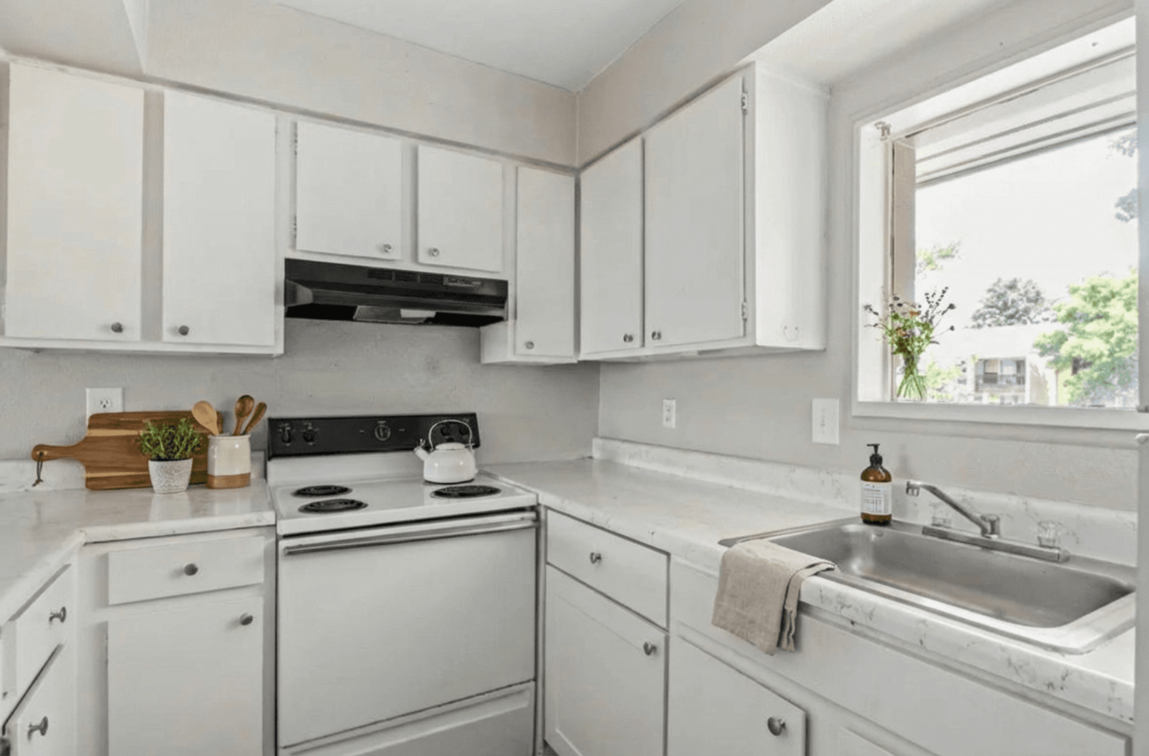 Jacksonville Apartment: 6100 Arlington Expy