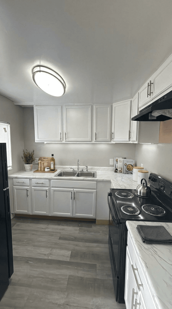 Jacksonville Apartment: 2045 Jammes Rd