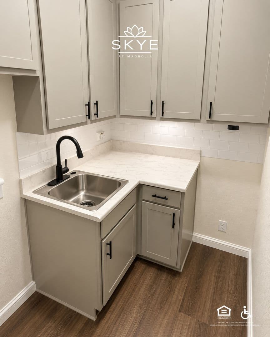 Augusta Apartment: 1002 Greene St #3