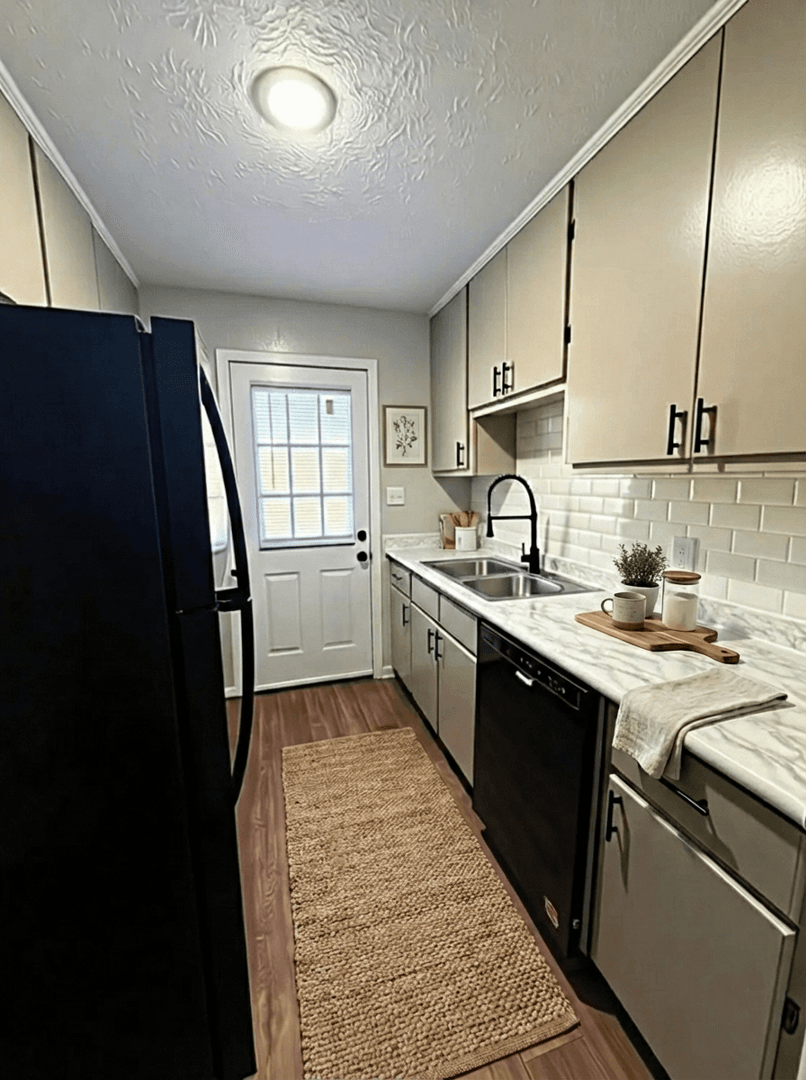 Athens Apartment: 235 Sycamore Dr