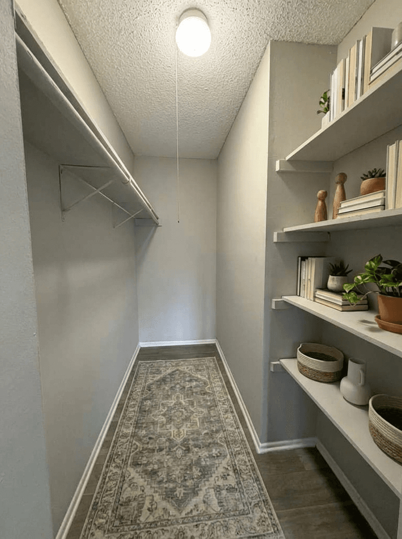 Austell Apartment: 6970 Shenandoah Trail