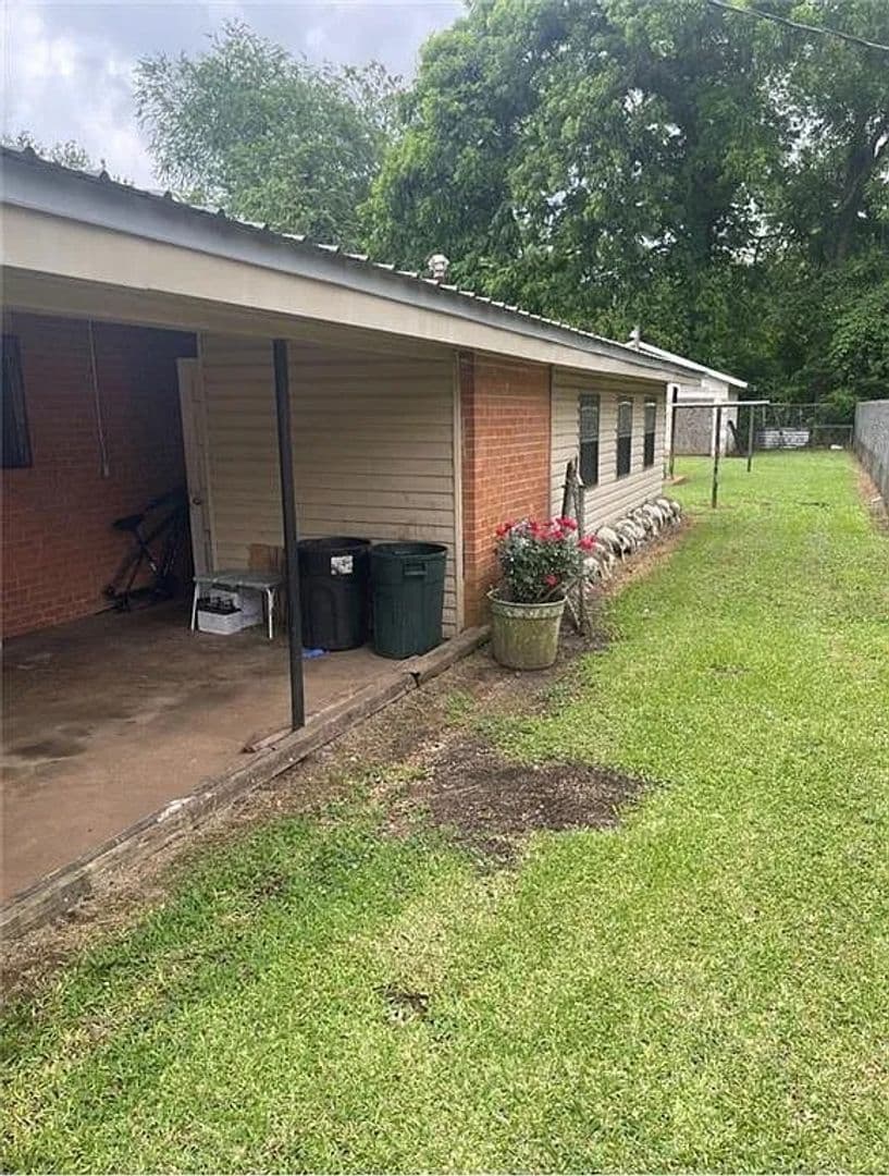 Alexandria House: 3728 10th Street