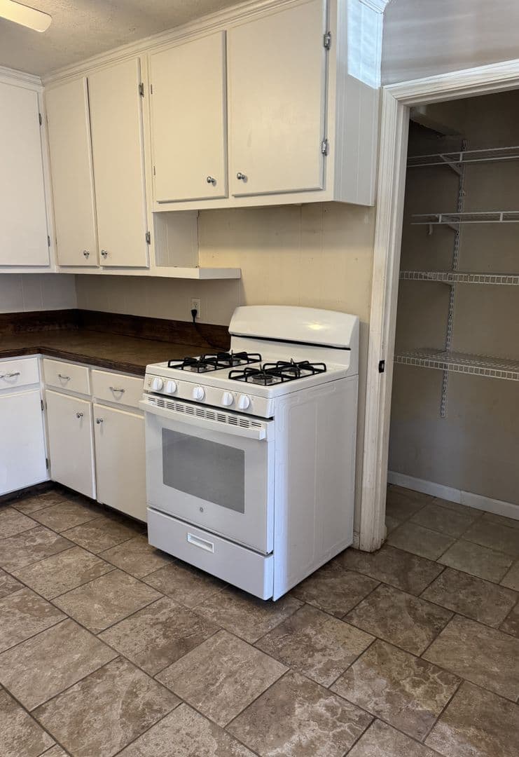 Alexandria House: 2103 Kimberly Street