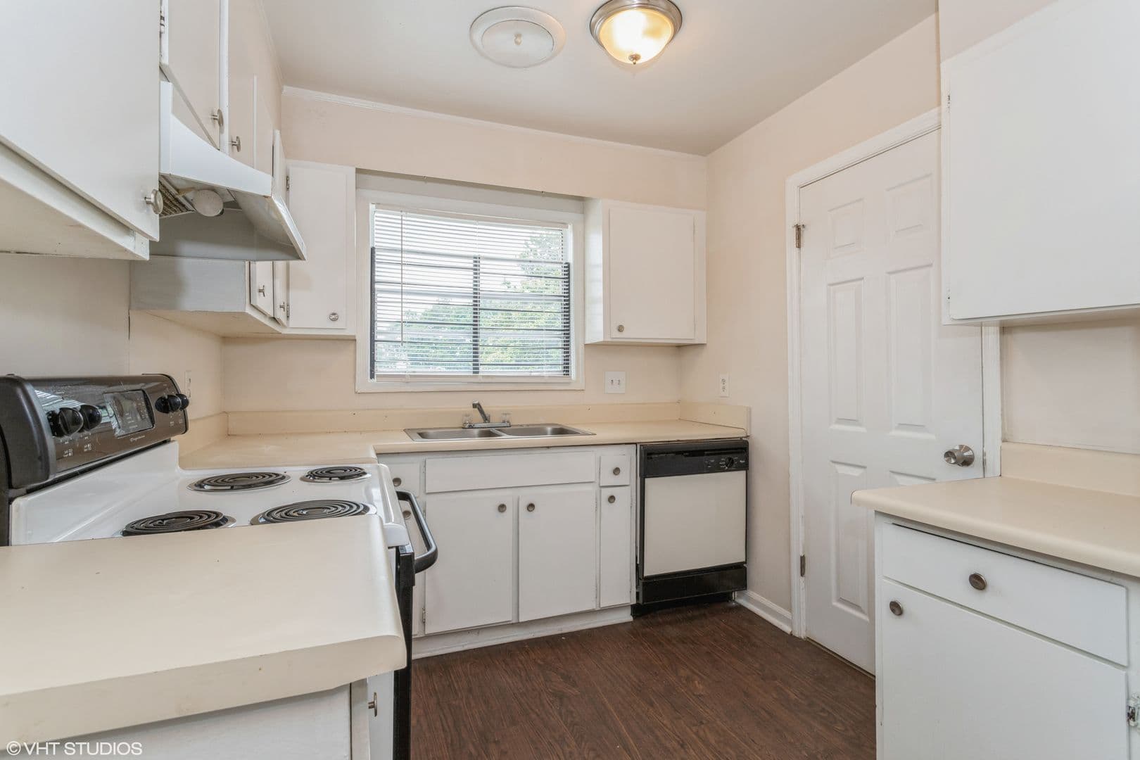 Atlanta Apartment: 2400 Campbellton Road SW