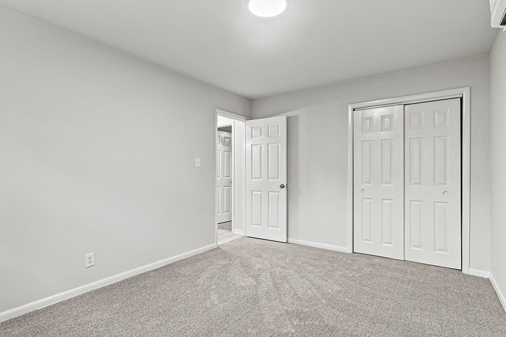 Warner Robins Apartment: 193 Woodland Trail