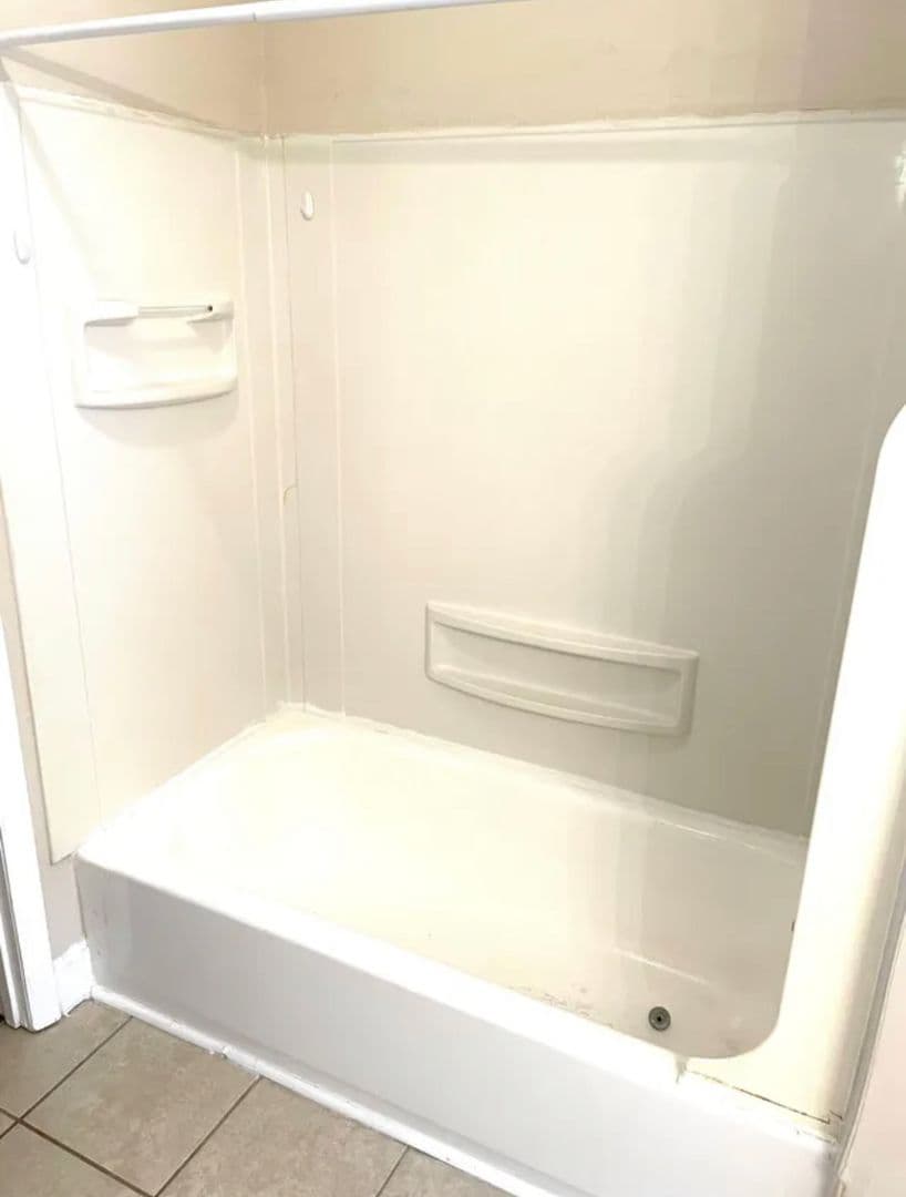 Warner Robins Apartment: 108 Arizona Avenue