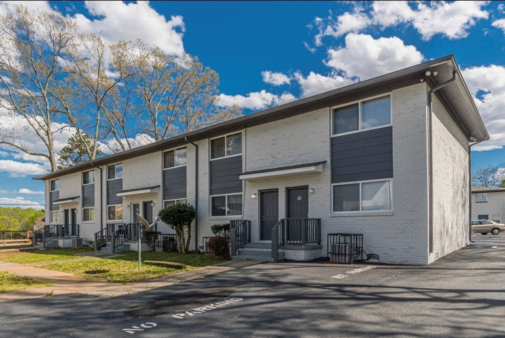 Atlanta Apartment: 2959 Forrest Hills Dr SW