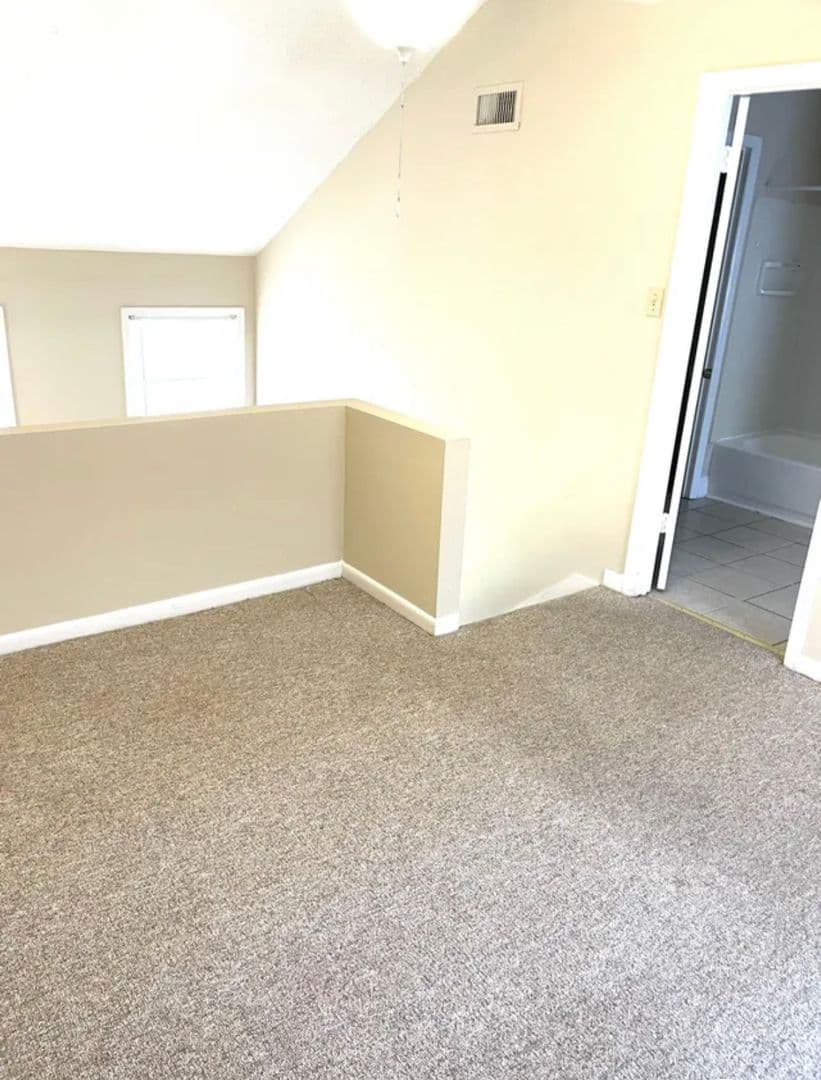 Warner Robins Apartment: 108 Arizona Avenue