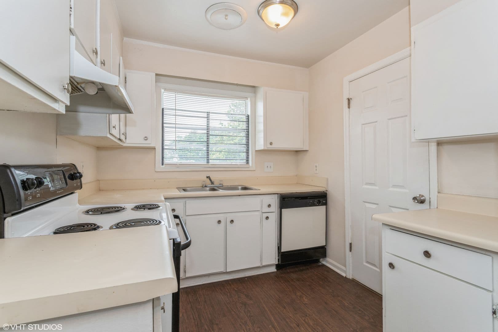 Atlanta Apartment: 2400 Campbellton Road SW