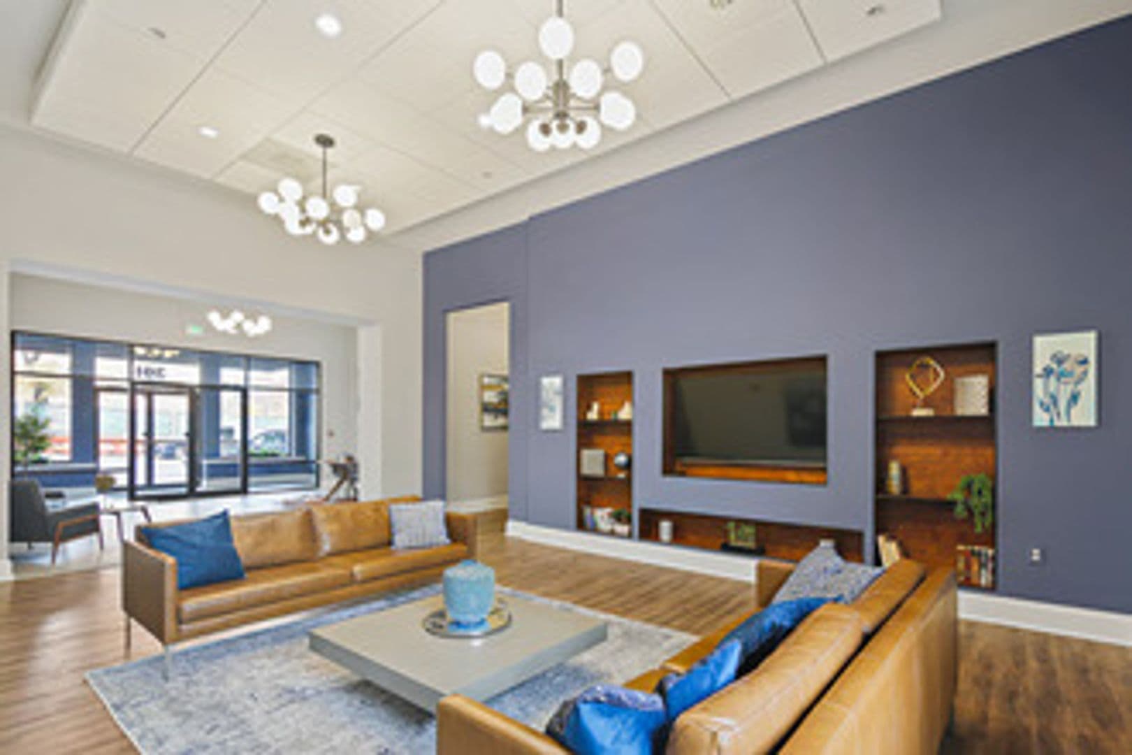 Baltimore Apartment: 301 West Franklin Street
