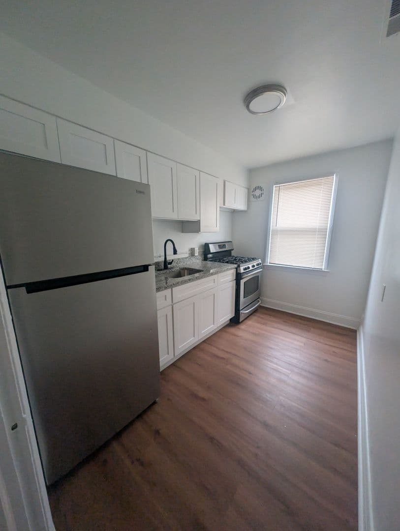 Baltimore Apartment: 3901-3939 Clarks Lane
