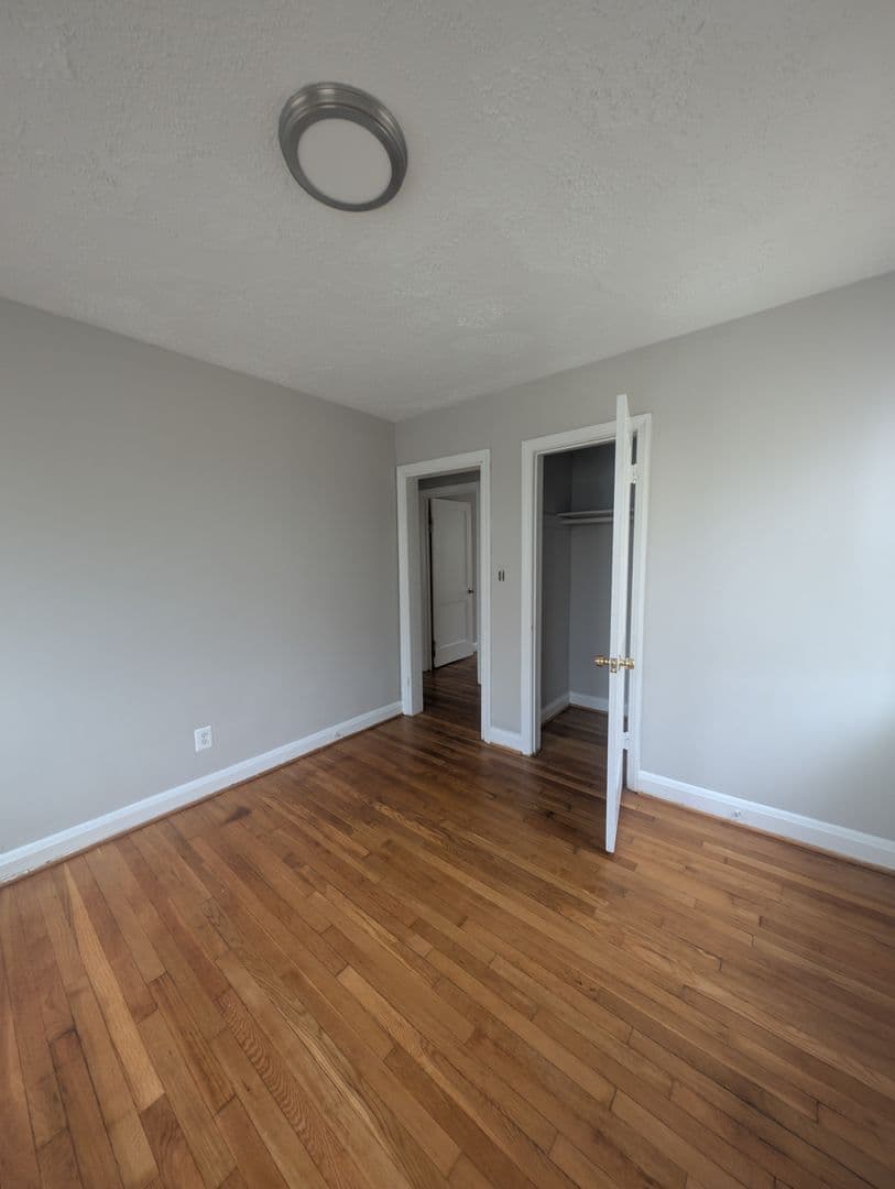 Baltimore Apartment: 3901-3939 Clarks Lane