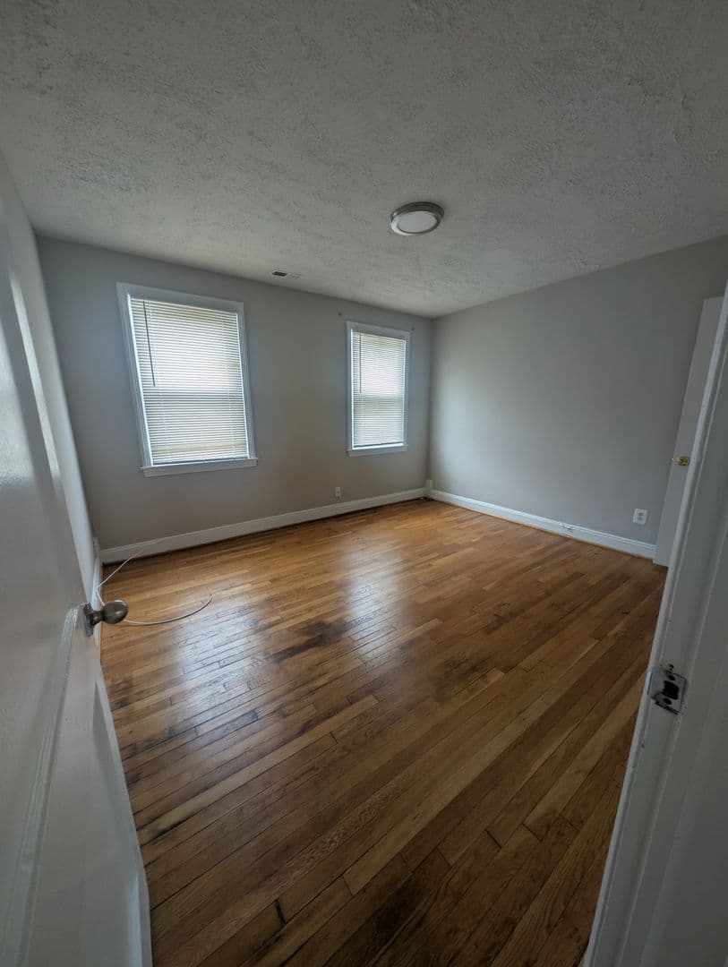 Baltimore Apartment: 3901-3939 Clarks Lane