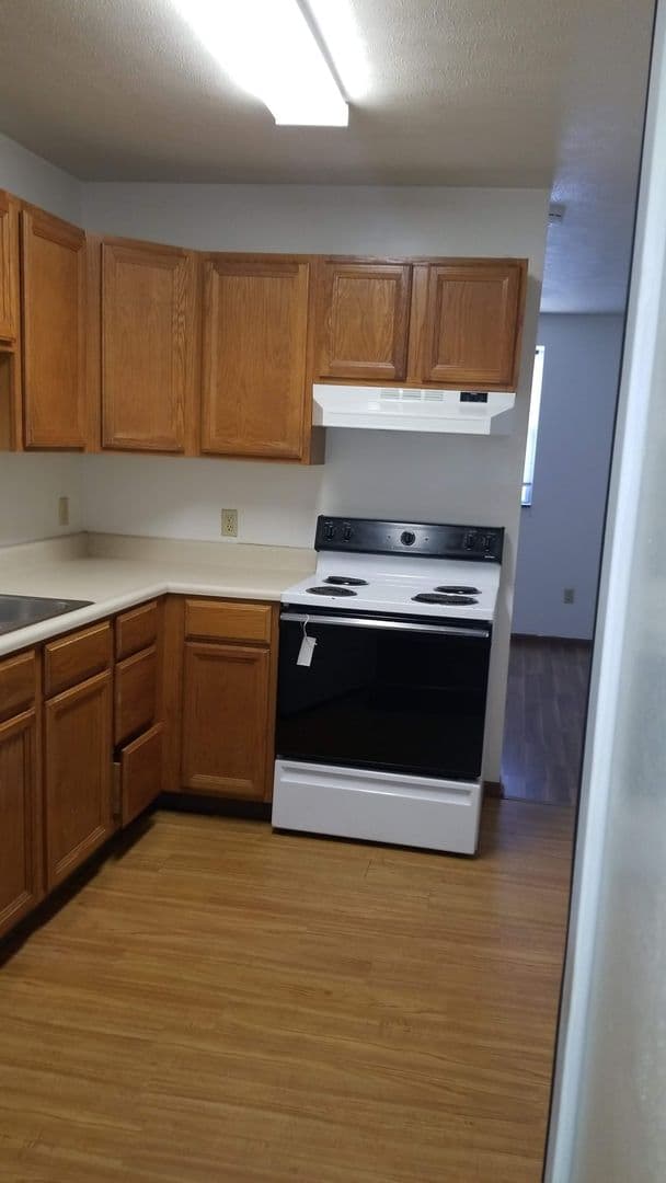 Sharpsville Apartment: 100 W Ridge Ave