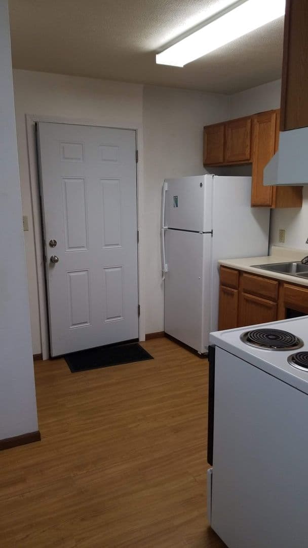 Sharpsville Apartment: 100 W Ridge Ave