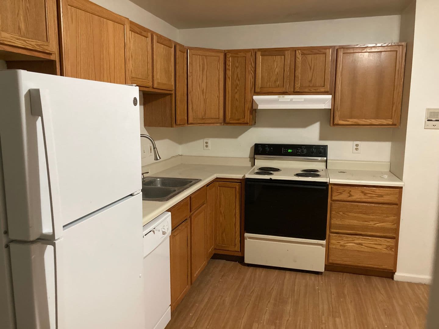 Sharpsville Apartment: 100 W Ridge Ave