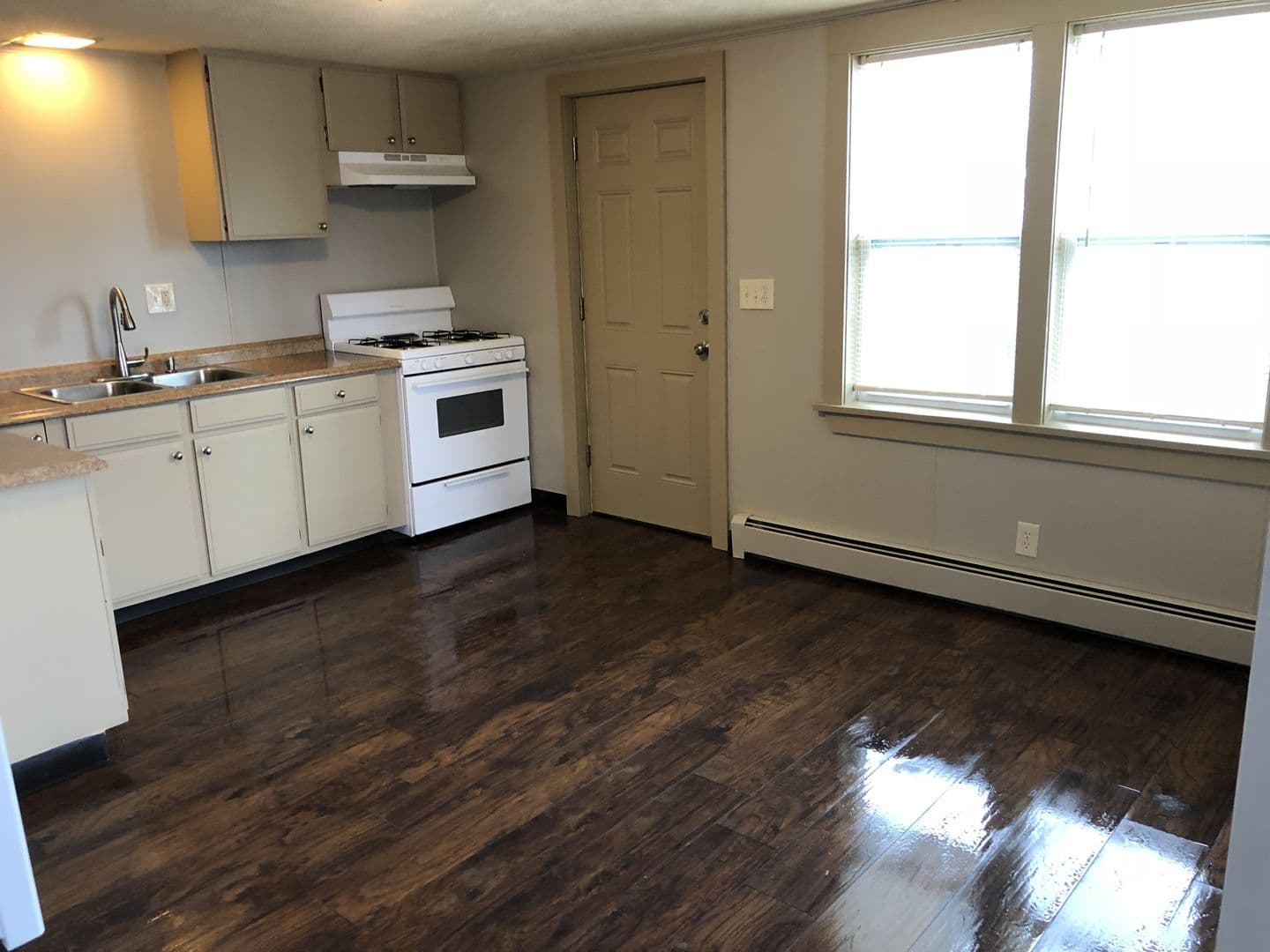 Conneaut Lake Apartment: 290-330 N Third St