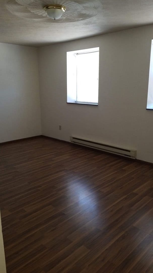 Sharpsville Apartment: 100 W Ridge Ave